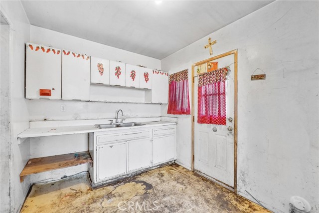 Detail Gallery Image 12 of 37 For 15503 Amar Rd, La Puente,  CA 91744 - 3 Beds | 1 Baths