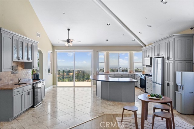 918 Reposado Drive, La Habra Heights CA: https://media.crmls.org/medias/ec4ea6fb-c002-45e6-9cf2-77b524c21a63.jpg