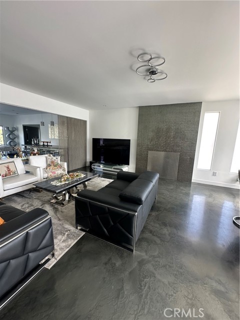 Detail Gallery Image 7 of 42 For 12600 Kenny, Granada Hills,  CA 91344 - 4 Beds | 5 Baths