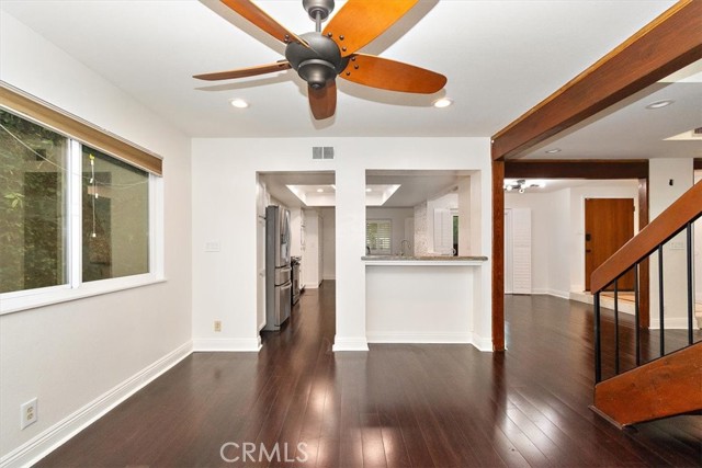 Detail Gallery Image 8 of 26 For 1908 Speyer, Redondo Beach,  CA 90278 - 3 Beds | 2/1 Baths