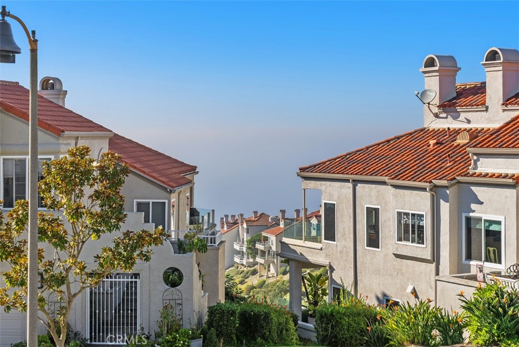 MLS #OC25259216 image #18