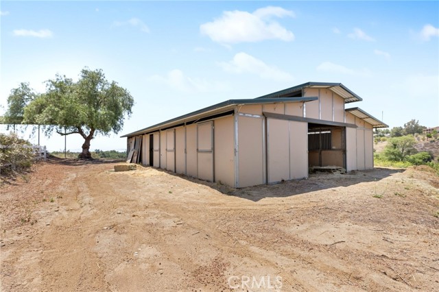 41605 De Portola Road, Temecula CA: https://media.crmls.org/medias/ec4f9a17-8afd-46a6-80d1-f2a1edabdc5a.jpg