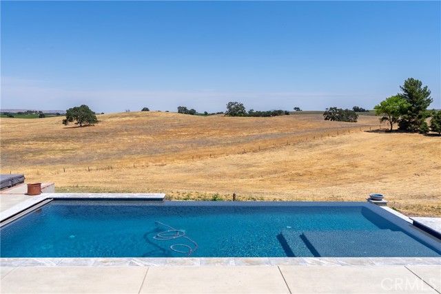 26 Deer View Lane, Templeton CA: https://media.crmls.org/medias/ec4fd5fa-7e0c-4dfc-997b-25f738e24d6e.jpg
