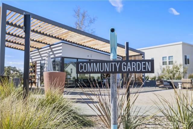 27774 Marquee Drive, Valencia CA: https://media.crmls.org/medias/ec502a1b-b4a9-4b51-a67c-dba54bc7927b.jpg