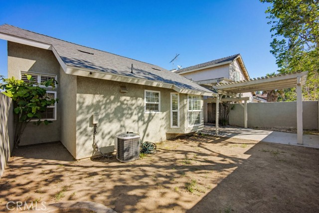 Detail Gallery Image 35 of 36 For 14477 El Contento, Fontana,  CA 92337 - 3 Beds | 2 Baths