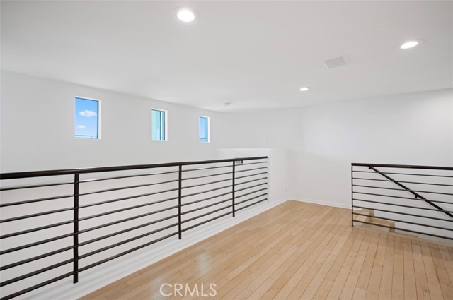Detail Gallery Image 15 of 45 For 648 Mystic Vw, Laguna Beach,  CA 92651 - 5 Beds | 3/2 Baths