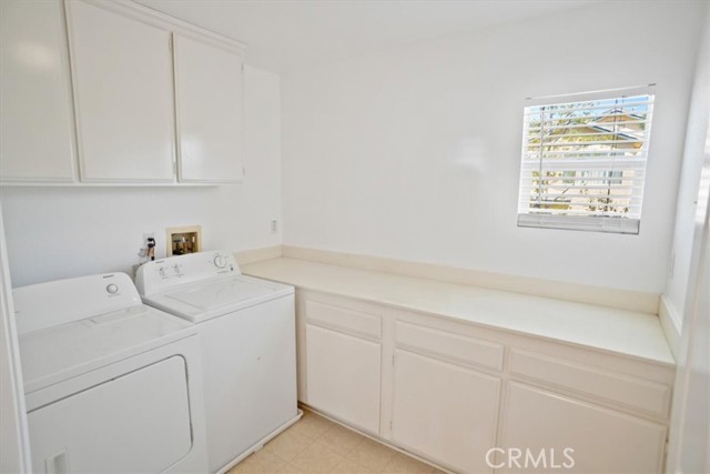 Detail Gallery Image 8 of 21 For 28048 Memory Ln, Valencia,  CA 91354 - 3 Beds | 3 Baths