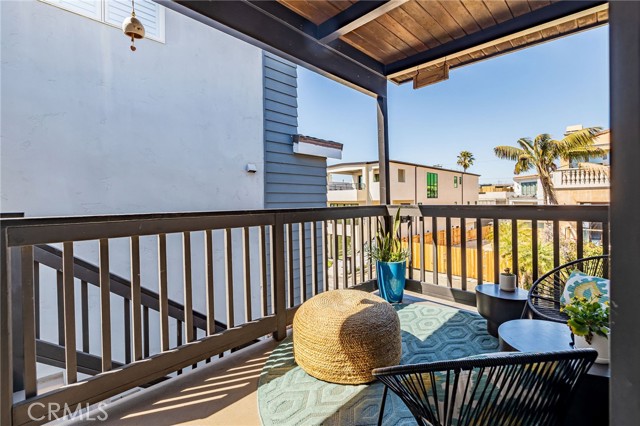 Detail Gallery Image 10 of 32 For 440 29th St, Manhattan Beach,  CA 90266 - 2 Beds | 2 Baths