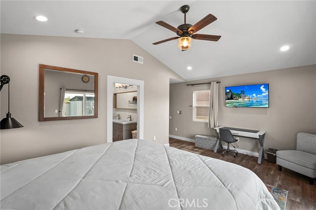 4941 Catamaran Street, Oxnard CA: https://media.crmls.org/medias/ec5301d4-1f2f-4ffc-bfe0-07153d7a8e9c.jpg