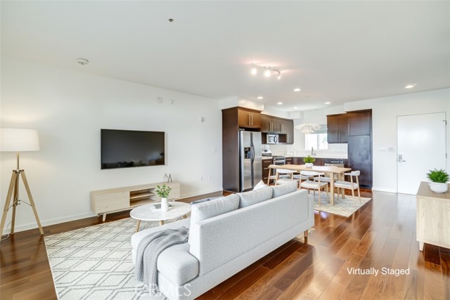 Detail Gallery Image 6 of 27 For 13045 Pacific Promenade #103,  Los Angeles,  CA 90094 - 2 Beds | 1 Baths