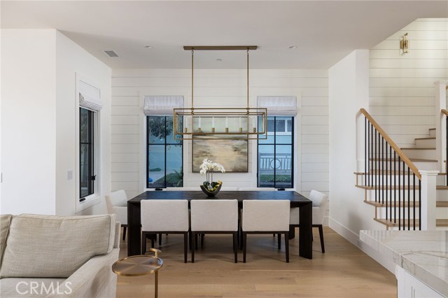 702 Poinsettia Avenue, Corona del Mar CA: https://media.crmls.org/medias/ec535b65-269e-4d8f-b9c8-98fca09f376c.jpg
