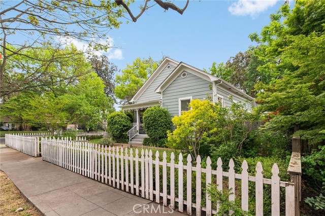 Detail Gallery Image 3 of 48 For 740 Orient St, Chico,  CA 95928 - 3 Beds | 1 Baths