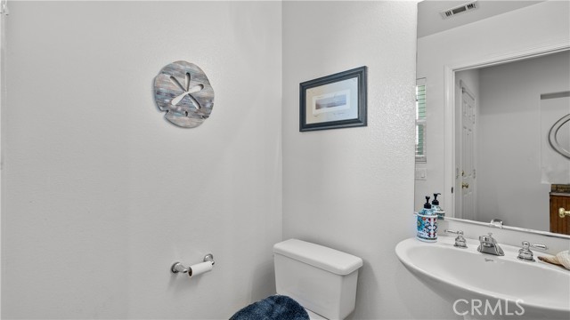 Detail Gallery Image 9 of 32 For 9001 Owensmouth Ave #3,  Canoga Park,  CA 91304 - 3 Beds | 2/1 Baths