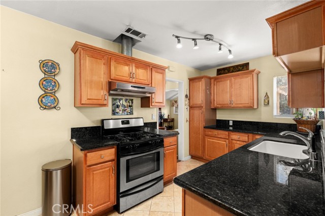 Detail Gallery Image 9 of 38 For 2415 Graydon Ave, Monrovia,  CA 91016 - 3 Beds | 2 Baths
