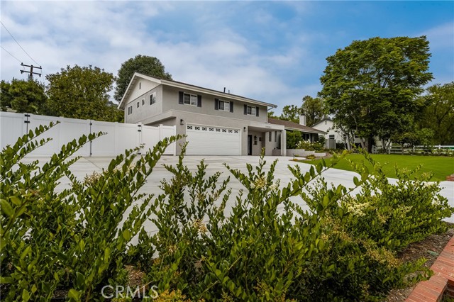 19201 Barrett Lane, North Tustin CA: https://media.crmls.org/medias/ec54957e-0976-495c-bca6-0f9f2a11e61a.jpg