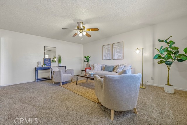 Detail Gallery Image 3 of 37 For 688 Elise Ct, Merced,  CA 95340 - 3 Beds | 2 Baths