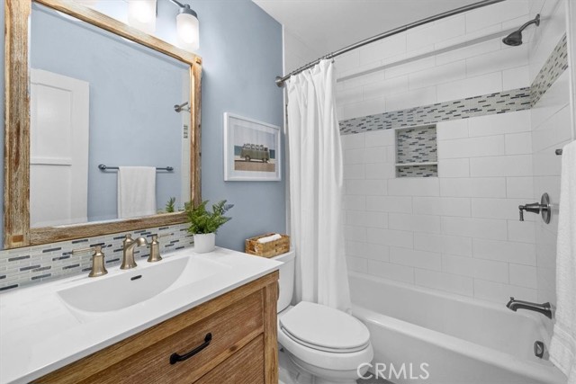 2404 Thomas Avenue, Redondo Beach, California 90278, 3 Bedrooms Bedrooms, ,2 BathroomsBathrooms,Residential,Sold,Thomas,SB22116436