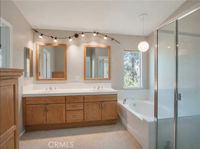 Detail Gallery Image 22 of 45 For 27624 Briarcliff Pl, Valencia,  CA 91354 - 5 Beds | 3 Baths