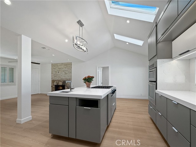 Detail Gallery Image 4 of 34 For 2815 E Coolidge, Orange,  CA 92867 - 5 Beds | 2 Baths