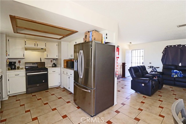 Detail Gallery Image 11 of 14 For 6221 Abronia Ave, Twentynine Palms,  CA 92277 - 3 Beds | 2 Baths