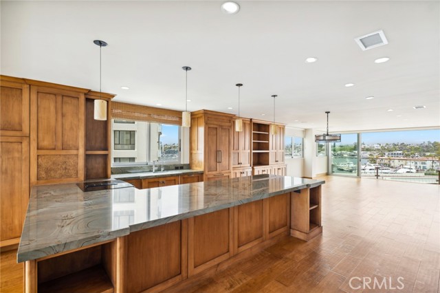 Detail Gallery Image 8 of 40 For 611 Lido Park Dr 5a,  Newport Beach,  CA 92663 - 2 Beds | 2 Baths