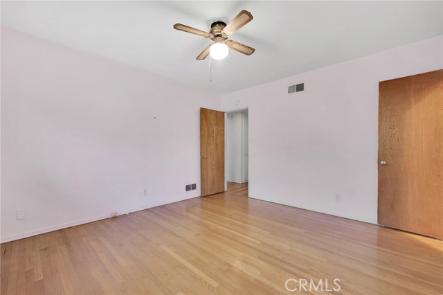 Detail Gallery Image 15 of 37 For 21724 Chatsworth St, Chatsworth,  CA 91311 - 3 Beds | 2 Baths