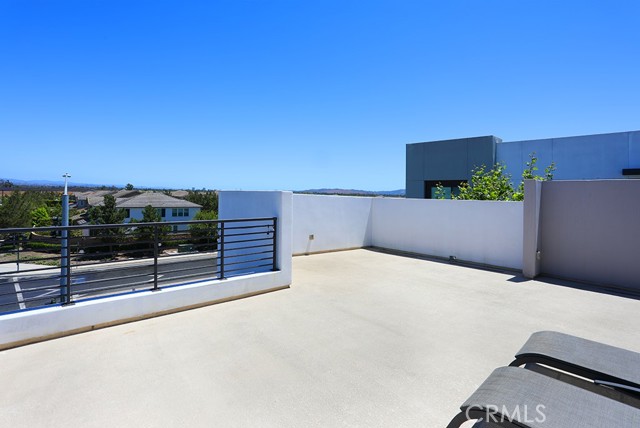 99 Waypoint, Tustin CA: https://media.crmls.org/medias/ec56e008-e808-47cc-88d0-089503ec52cb.jpg