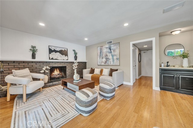651 N Sunnyslope Avenue, Pasadena CA: https://media.crmls.org/medias/ec5722be-c4e5-4e28-93b8-e0cda5726647.jpg