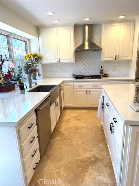 18822 Lister Lane, Huntington Beach CA: https://media.crmls.org/medias/ec582d41-beb7-4d31-b9d6-a6c59ea4c8ed.jpg
