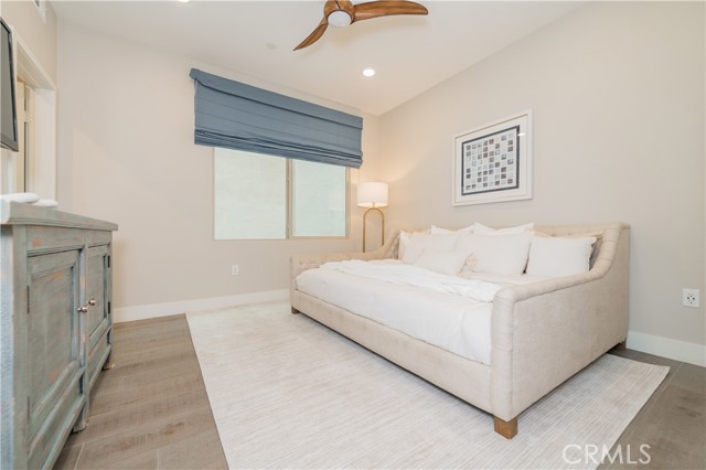 111 Bosque, Irvine CA: https://media.crmls.org/medias/ec586977-6363-446c-8602-385e6f9450da.jpg