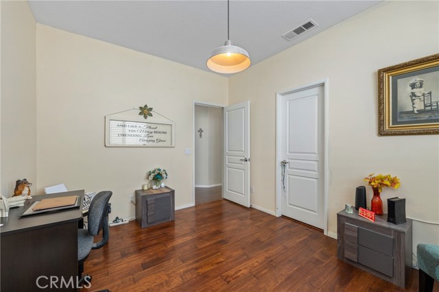 16767 Desert Lily Street, Victorville CA: https://media.crmls.org/medias/ec590c08-3591-4aa8-bd56-6a24b9eae1ce.jpg