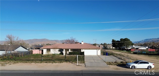 Detail Gallery Image 8 of 40 For 11911 Kiowa Rd, Apple Valley,  CA 92308 - 5 Beds | 4 Baths