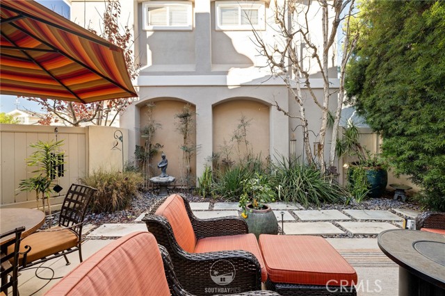 Detail Gallery Image 13 of 47 For 1911 Speyer a,  Redondo Beach,  CA 90278 - 4 Beds | 2/1 Baths