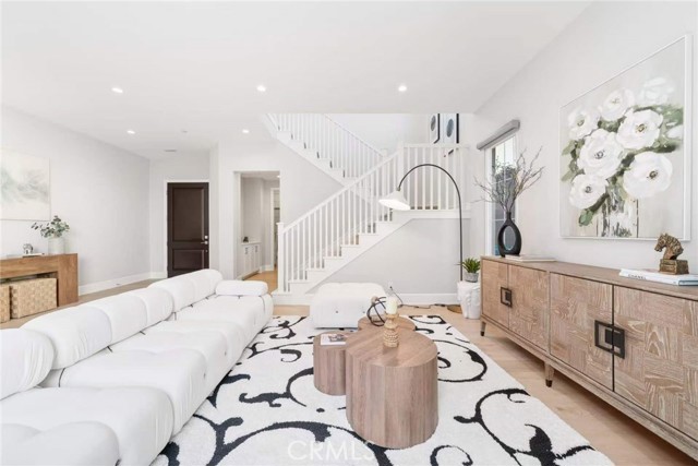 Detail Gallery Image 4 of 23 For 117 Donati, Irvine,  CA 92602 - 4 Beds | 3 Baths