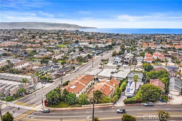 1111 Beryl Street, Redondo Beach, California 90277, 2 Bedrooms Bedrooms, ,2 BathroomsBathrooms,Residential,Sold,Beryl,SB21237920