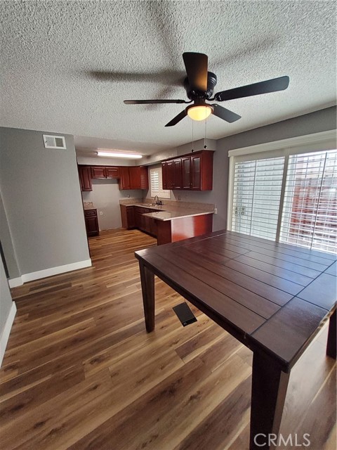 Detail Gallery Image 8 of 30 For 1335 W 139th St #111,  Gardena,  CA 90247 - 3 Beds | 2/1 Baths