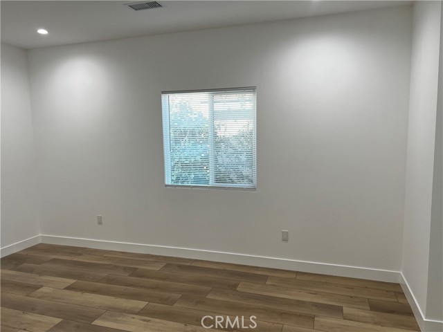 Detail Gallery Image 9 of 16 For 5952 Balcom Ave, Encino,  CA 91316 - 2 Beds | 1 Baths