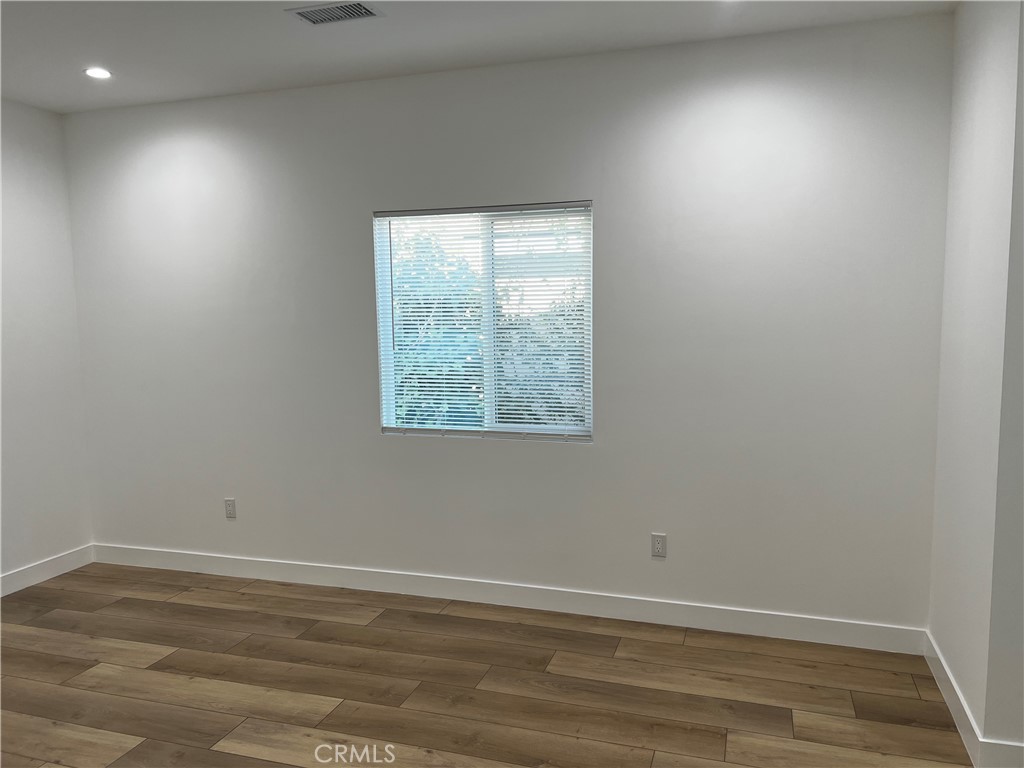 MLS #SR25236339 image #8