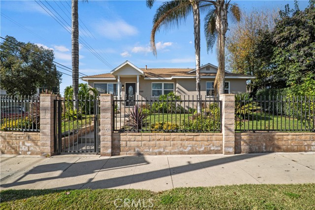 Detail Gallery Image 3 of 34 For 8503 18105 Lindley Ave, Northridge,  CA 91325 - 4 Beds | 3 Baths