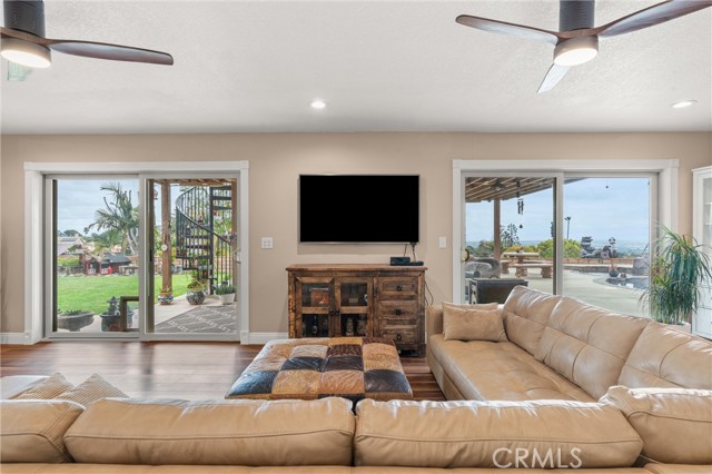Detail Gallery Image 15 of 53 For 9151 Camellia Ct, Rancho Cucamonga,  CA 91737 - 3 Beds | 2/1 Baths