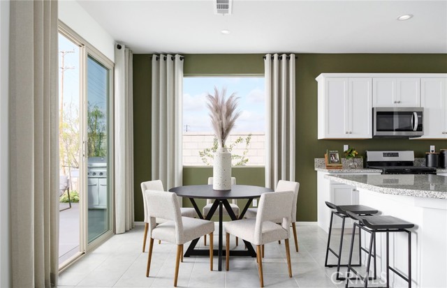 Detail Gallery Image 4 of 13 For 1239 Kingfisher St, Hemet,  CA 92545 - 4 Beds | 2 Baths