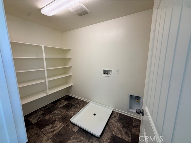 Detail Gallery Image 16 of 29 For 16931 Montgomery, Fontana,  CA 92336 - 3 Beds | 2/1 Baths