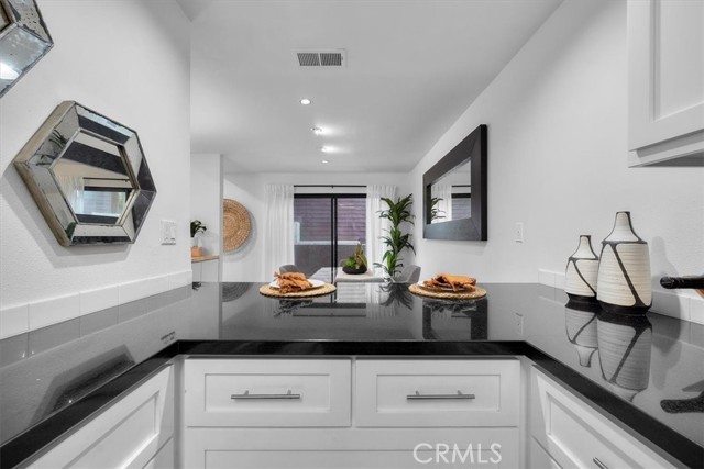 1814 Thayer Avenue, Los Angeles CA: https://media.crmls.org/medias/ec5c3a64-7e44-4038-9698-dc4f97aa75e6.jpg
