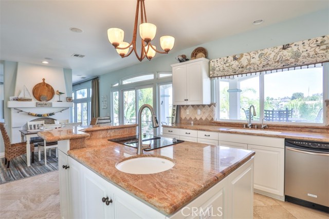 Detail Gallery Image 18 of 70 For 22818 Gray Fox Dr, Canyon Lake,  CA 92587 - 6 Beds | 3/1 Baths