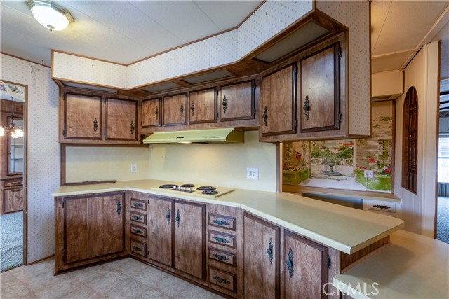Detail Gallery Image 8 of 27 For 18601 Newland St #3,  Huntington Beach,  CA 92646 - 2 Beds | 2 Baths