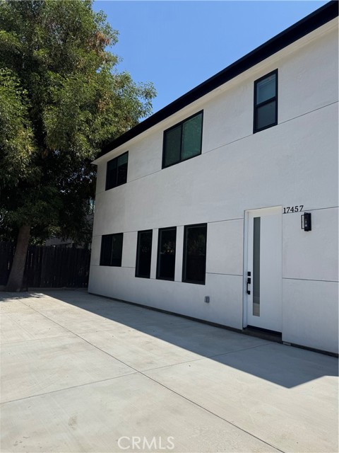 17457 Bullock Street, Encino CA: https://media.crmls.org/medias/ec5c60f0-5fd8-414b-8824-b0f08e9ba70a.jpg