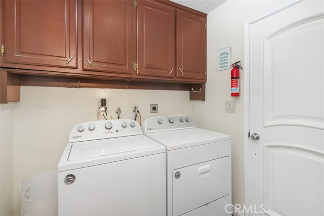 Detail Gallery Image 22 of 39 For 5425 Golden West, Jurupa Valley,  CA 92509 - 3 Beds | 3 Baths