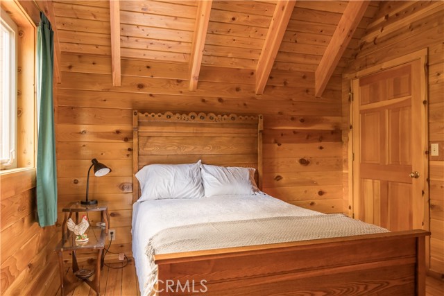 Detail Gallery Image 16 of 49 For 33291 Wild Rose Dr, Green Valley Lake,  CA 92341 - 3 Beds | 3 Baths