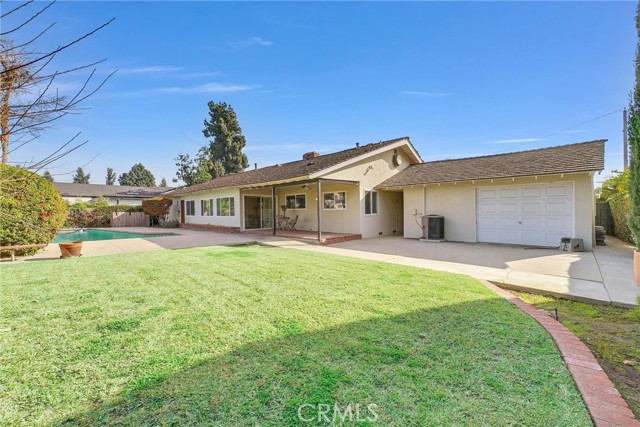 61 W Birchcroft Street, Arcadia CA: https://media.crmls.org/medias/ec5e25bb-96f0-4732-b6c9-bacec863859c.jpg