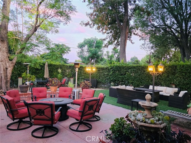 13405 Tiara Street, Valley Glen CA: https://media.crmls.org/medias/ec5e81bd-48f7-491e-a09f-ebef1a2f63b7.jpg